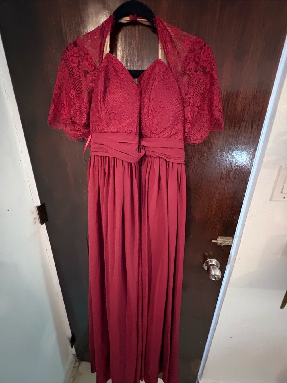 NWT Elegant Burgundy Lace Formal Dress. Size 1XL.